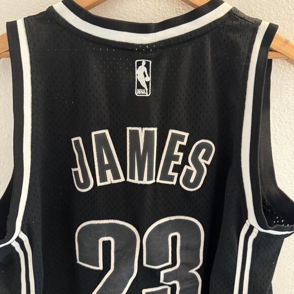 Reebok Y2K Lebron James Cleveland Cavs Swingman Blackout Jersey Men's Medium - Picture 5 of 8